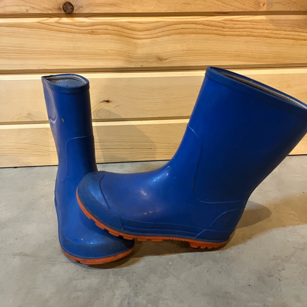 Rain boots